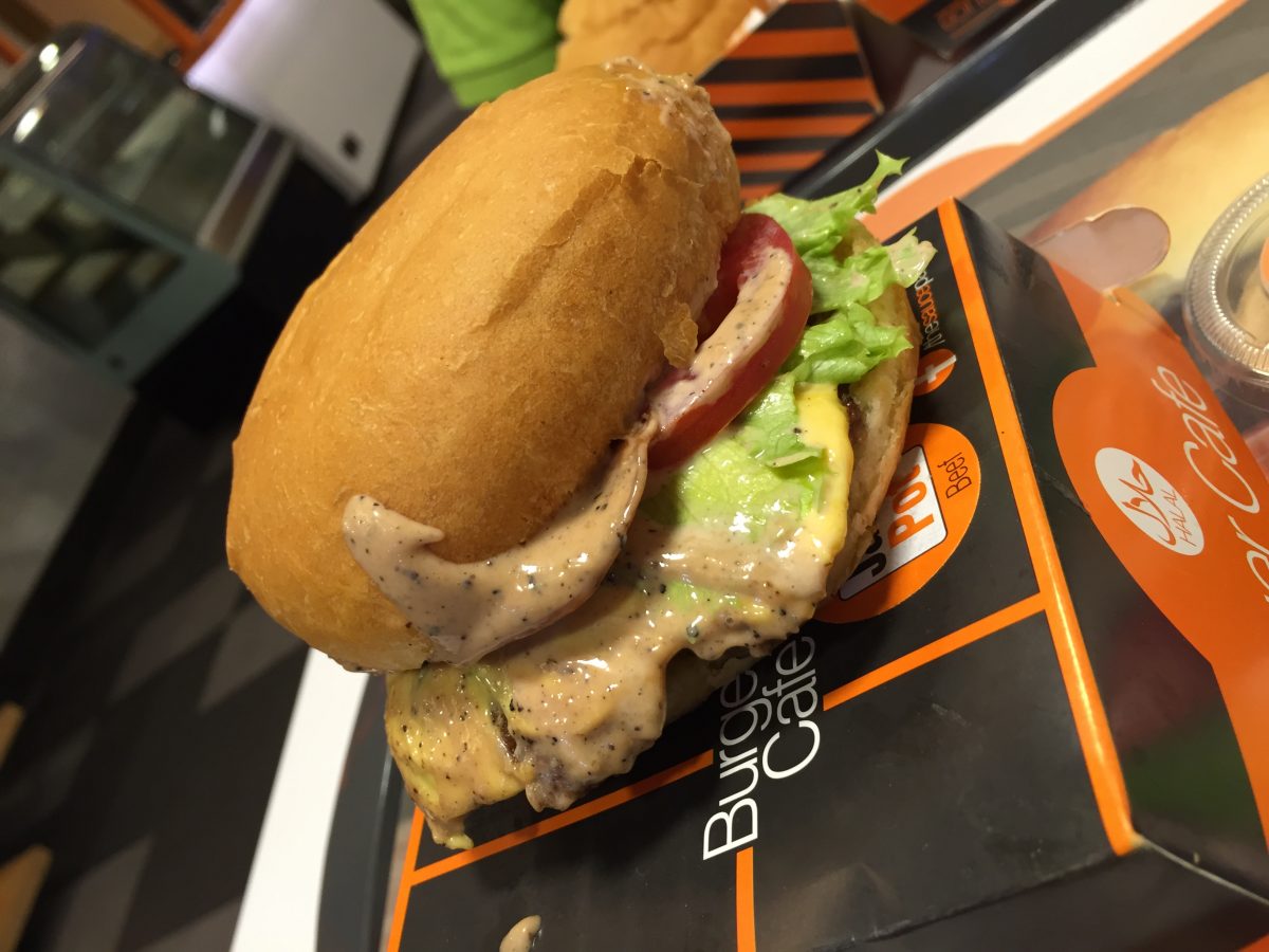 WOW 360|5 Best Burgers in Karachi That are a Must-Try for Every Foodie!