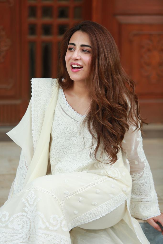 WOW 360|Ushna Shah answers all “controversies”  in Iffat Omar's show 'Say It All'
