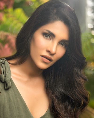 WOW 360|Zhalay Sarhadi Spills The Beans About Her International Film Project