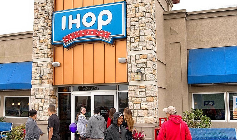 WOW 360|American Pancake Chain 'IHOP' & French Bakery 'Paul' to Open First Restaurant in Pakistan