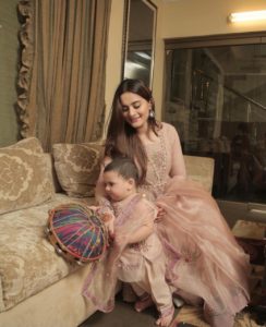 WOW 360|5 Pakistani Celebrities Twinning With Their Daughters