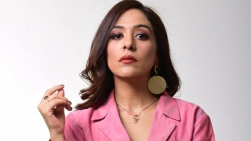 WOW 360|Yasra Rizvi Criticized by Fans for Signing a Role for Fahad Mustafa's Dunk