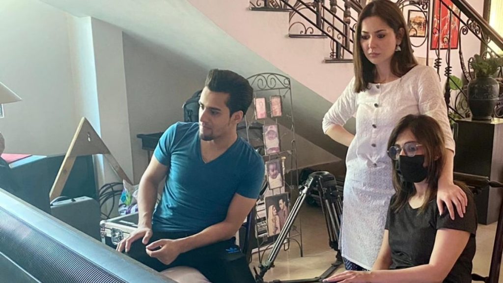 WOW 360|Hania Aamir & Momin Saqib To Appear in a Eid Telefilm Dil Ke Chor