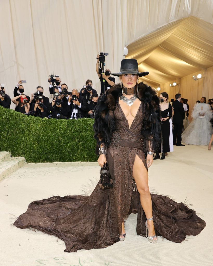 WOW 360|10 Eye-Catching Looks from the Met Gala 2021