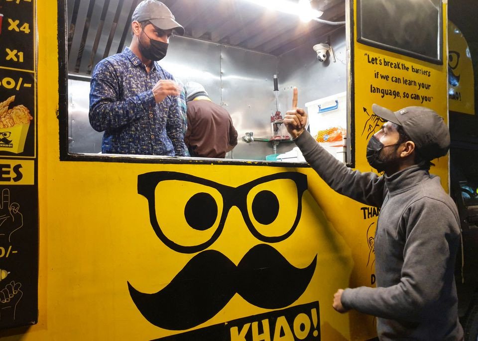 WOW 360|Pakistan’s First Deaf-Staffed Food Truck ‘Abey Khao’ From Islamabad is Empowering the Differently Abled