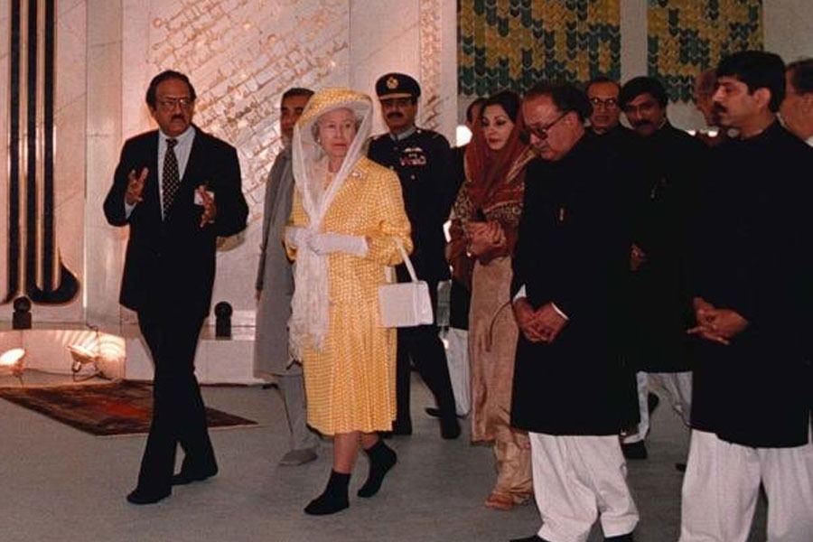 queen elizabeth visit pakistan