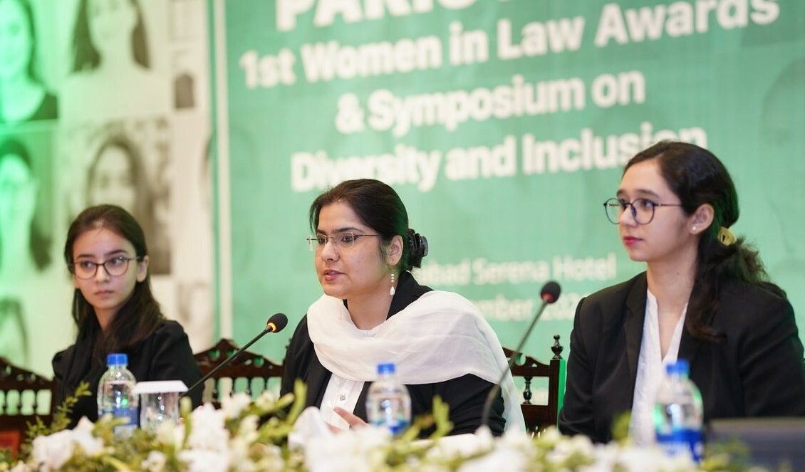 female pakistani lawyers